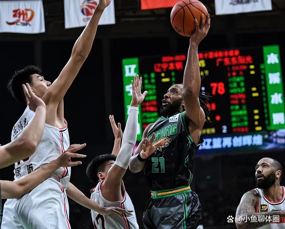 赛地聚焦——CBA季后赛窗口期热度飙升,新疆广汇迎来里程碑,气氛紧张,训练强度明显提升的简单介绍 赛地聚焦——CBA季后赛窗口期热度飙升,新疆广汇迎来里程碑,气氛紧张,训练强度明显提升的简单介绍