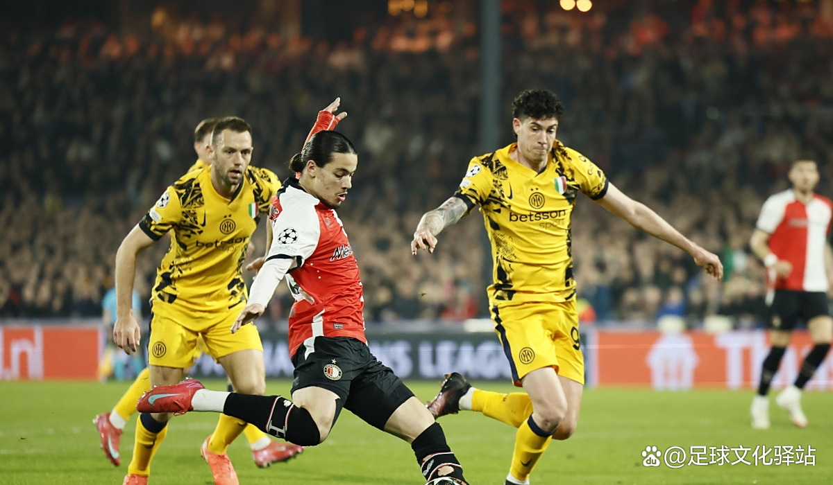 今晨国王杯焦点战;费耶诺德完成体检;球迷炸锅;训练强度明显提升(庞国兴战斗三人组现状) 今晨国王杯焦点战;费耶诺德完成体检;球迷炸锅;训练强度明显提升(庞国兴战斗三人组现状)