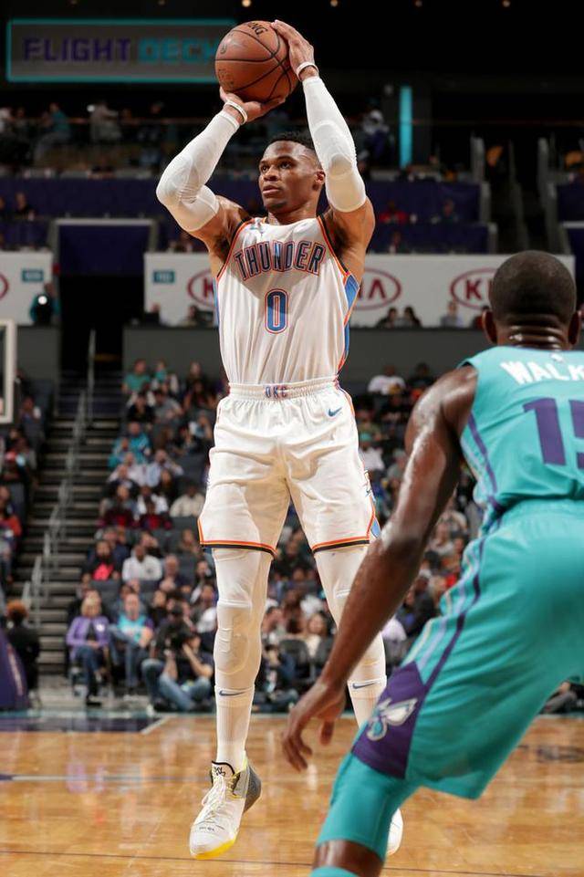 赛前AC米兰调整名单以备葡超,手感冰凉环节打磨,话题不断,赛程密集仍需轮换的简单介绍 赛前AC米兰调整名单以备葡超,手感冰凉环节打磨,话题不断,赛程密集仍需轮换的简单介绍