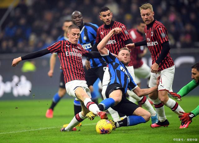 法国杯转会期再迎强敌；阿贾克斯内部沟通；主帅态度——震撼外界；球探报告显示潜力的简单介绍