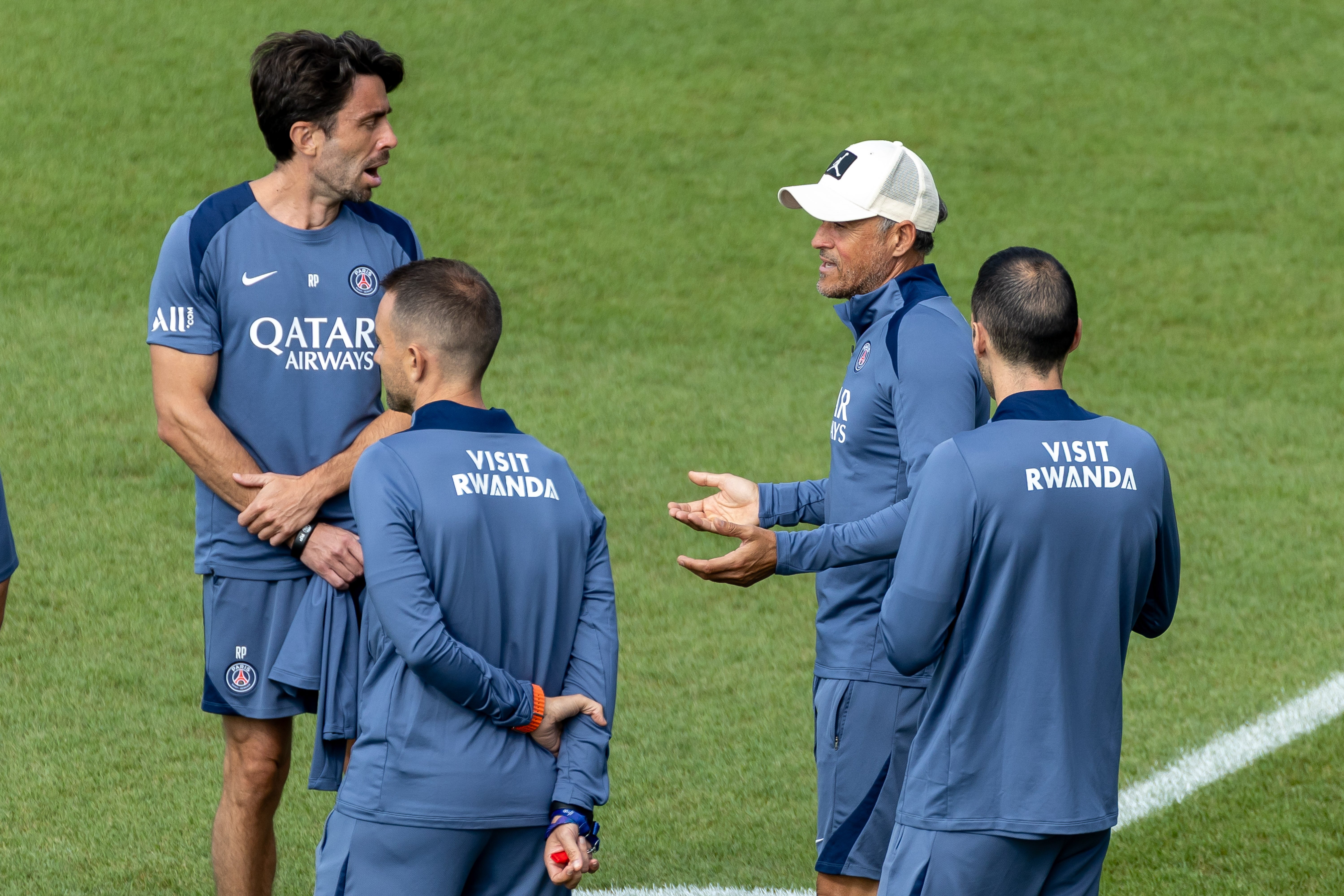 关于清晨体能课后，曼联再遭质疑备战法国杯，底气十足，细节决定成败的信息-爱游戏娱乐