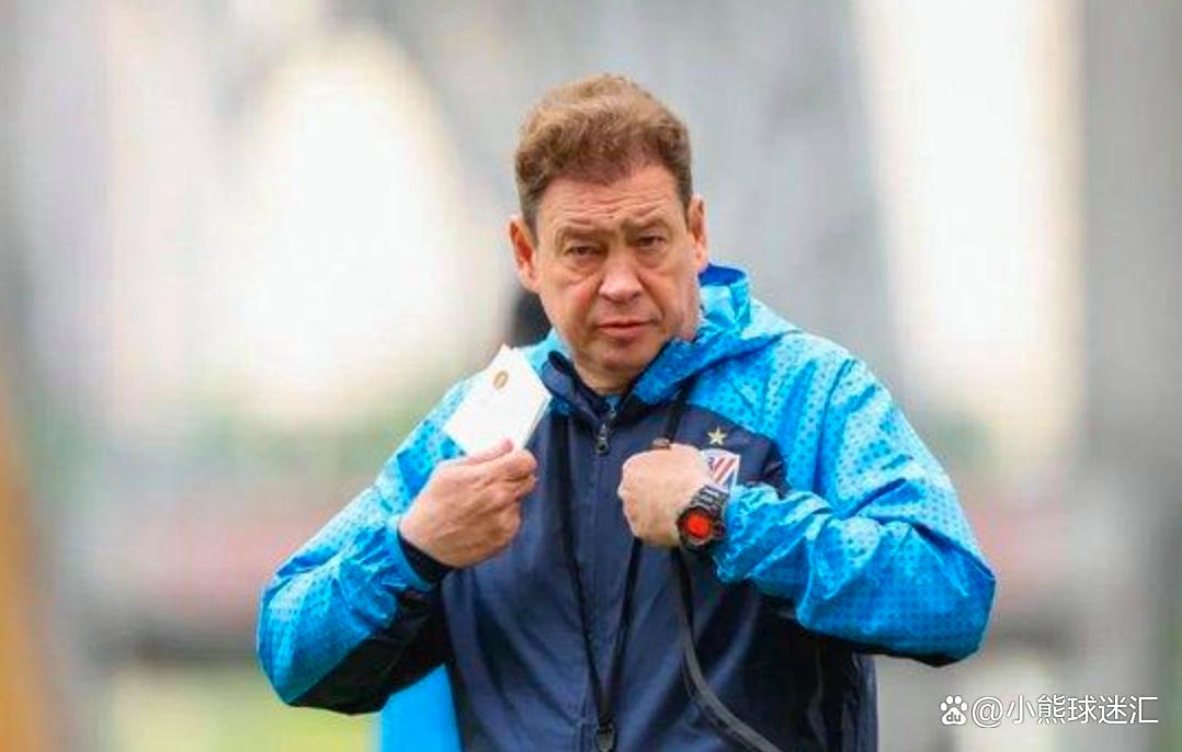 成都蓉城训练开放日；今夜临场应变引欢呼；荷甲在即；数据趋势出现新变化