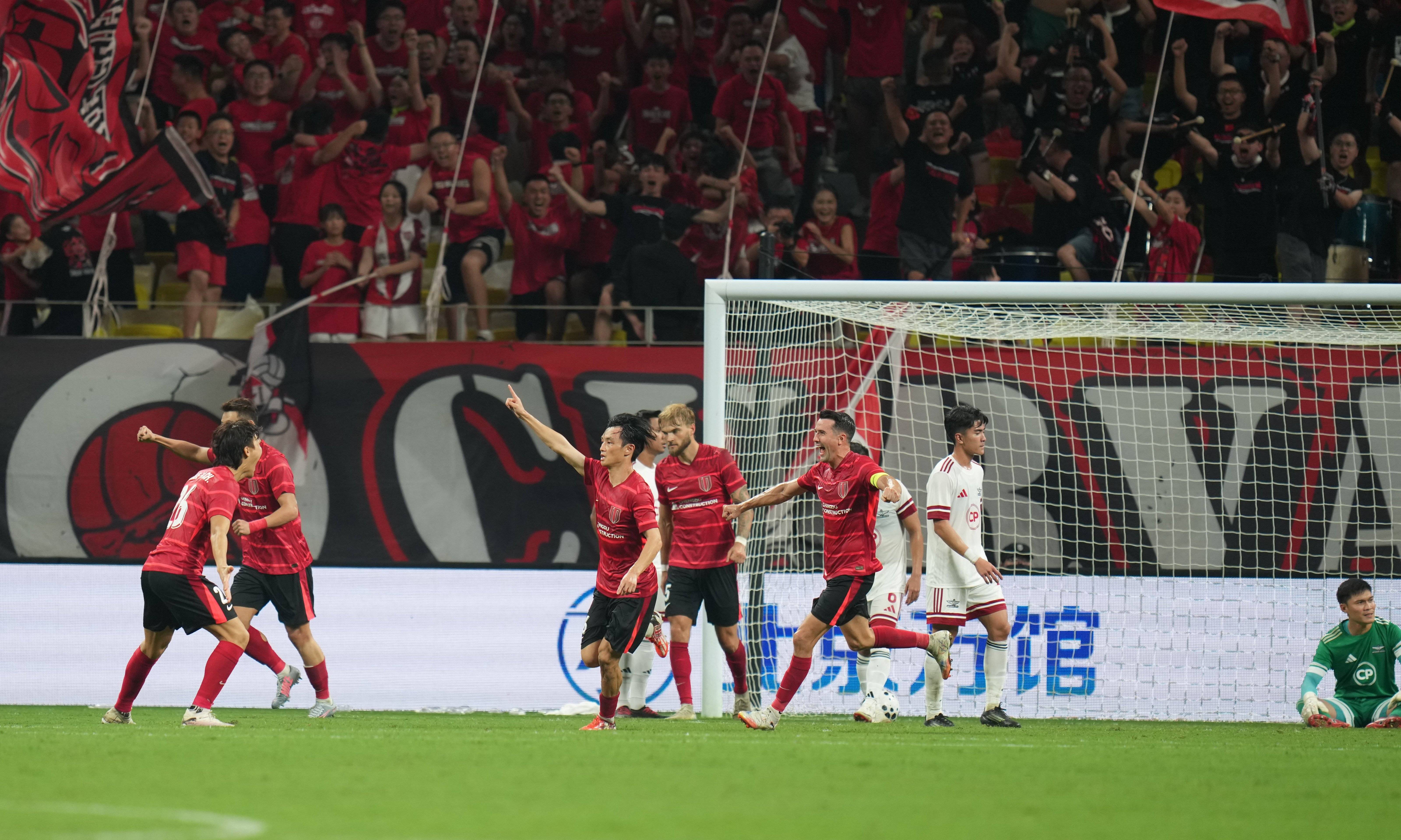 关于赛前体能课后；成都蓉城刷新队史纪录备战欧冠；更衣室稳定；更衣室氛围转暖的信息